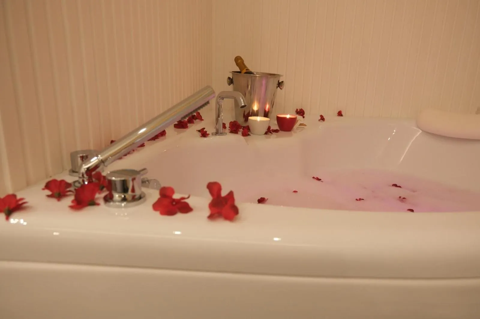 Luxury Masaniello Hotel Naples