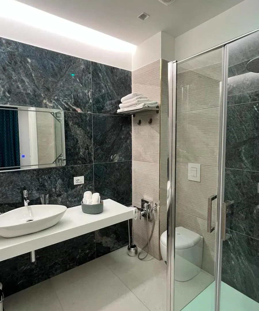 Hotel Luxury Masaniello Neapol 0*,